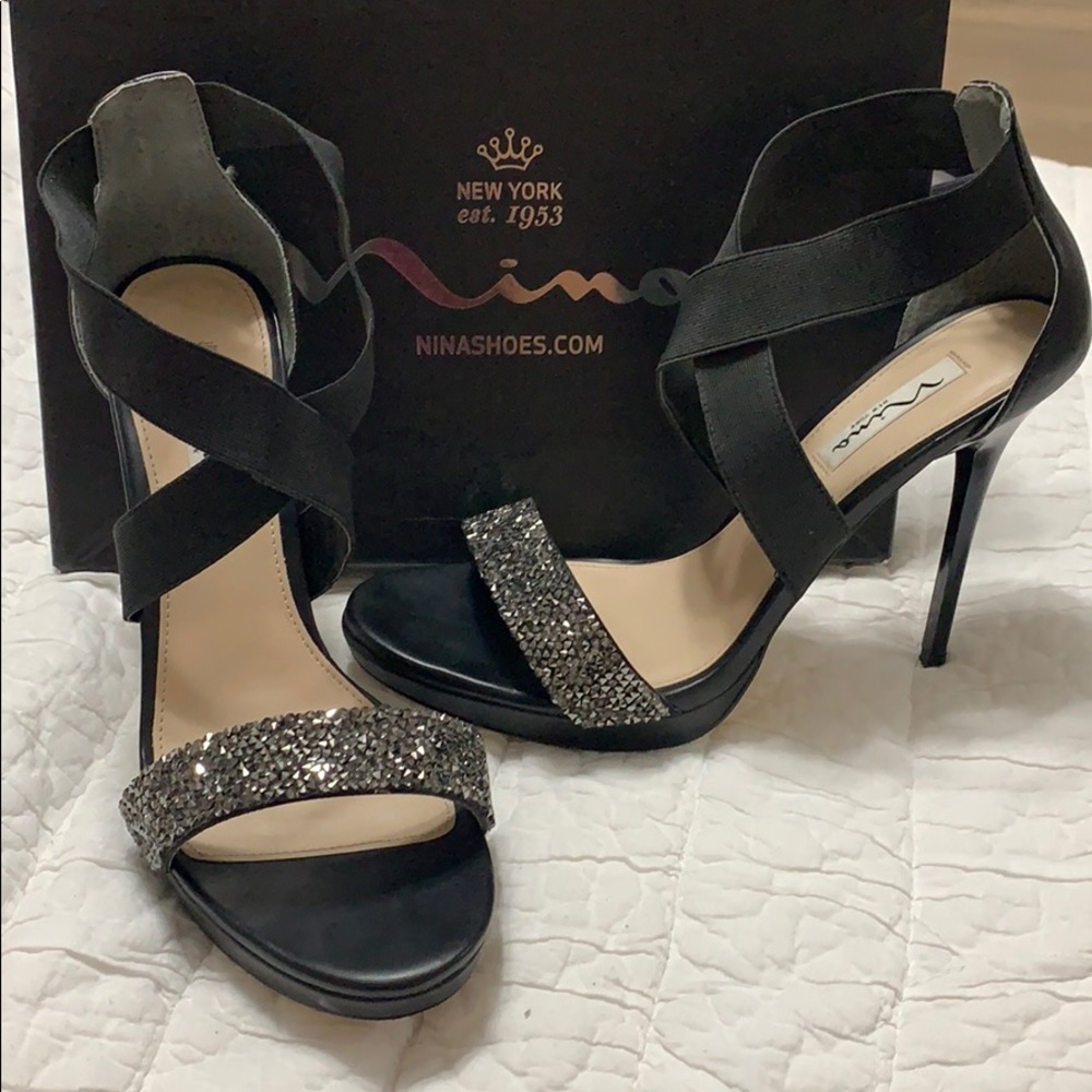 Nina Feodora size 10